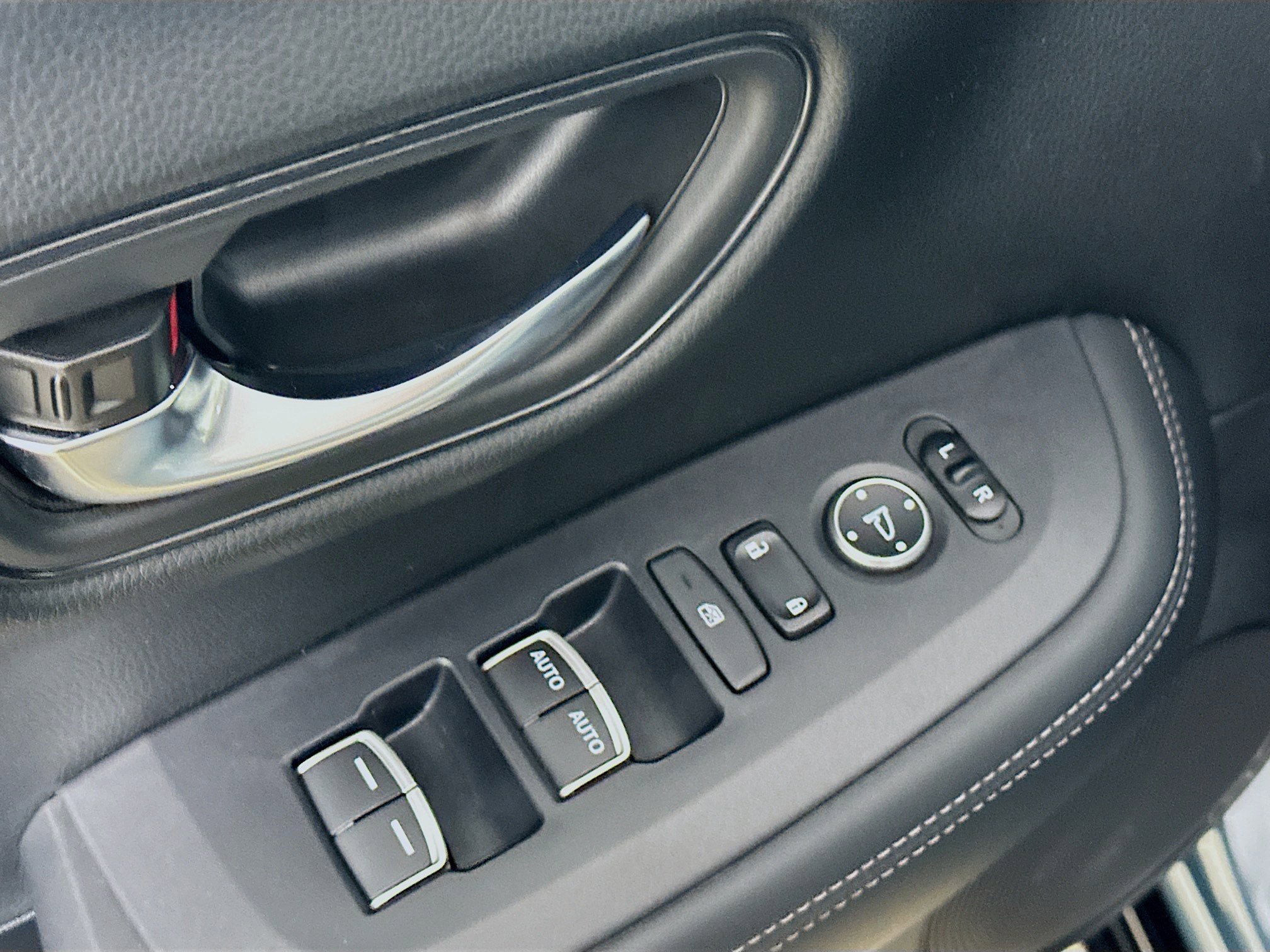 Used 2024 Honda HR-V EX-L image 23