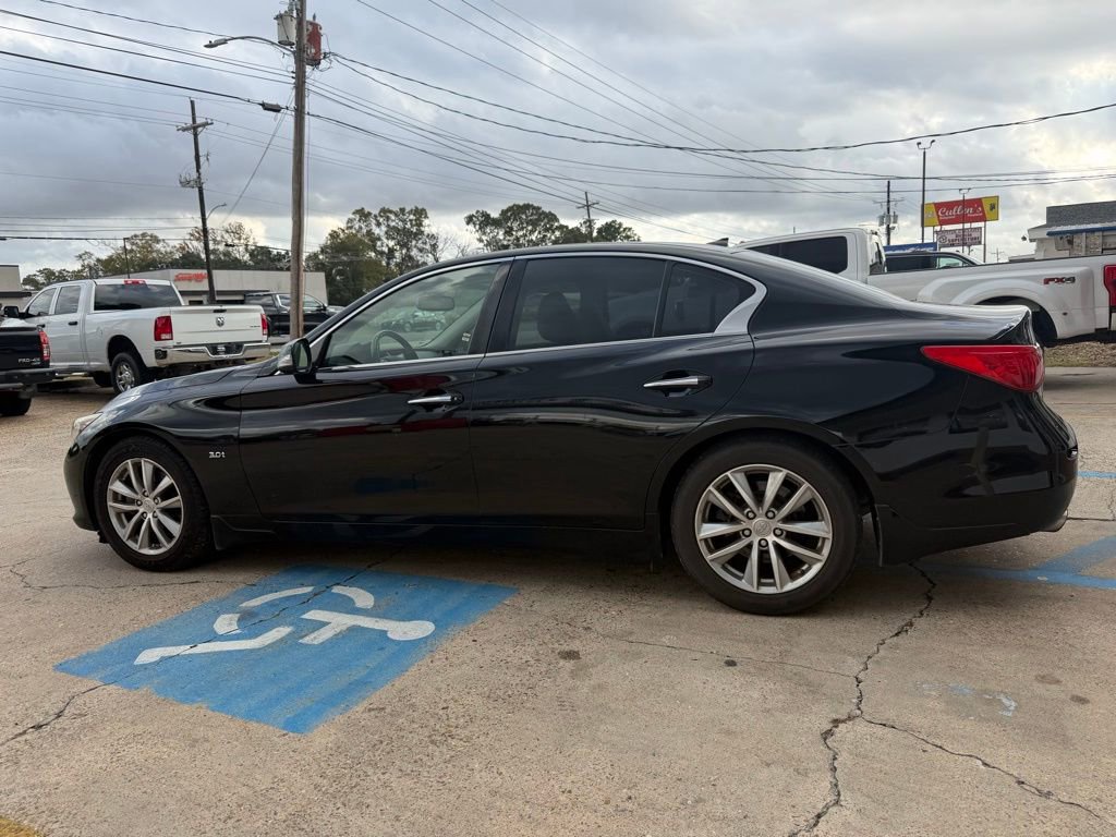 Used 2017 INFINITI Q50 3.0t Premium w/ Driver Assistance Package image 5