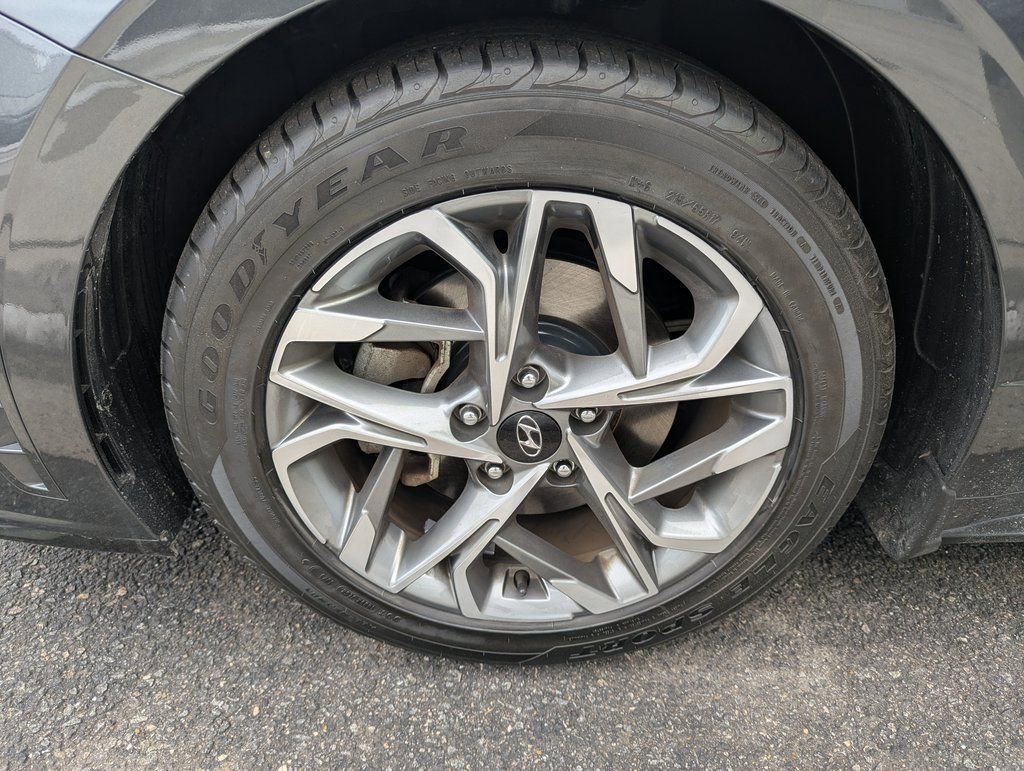 Used 2022 Hyundai Sonata SEL w/ Winter Weather Package image 25