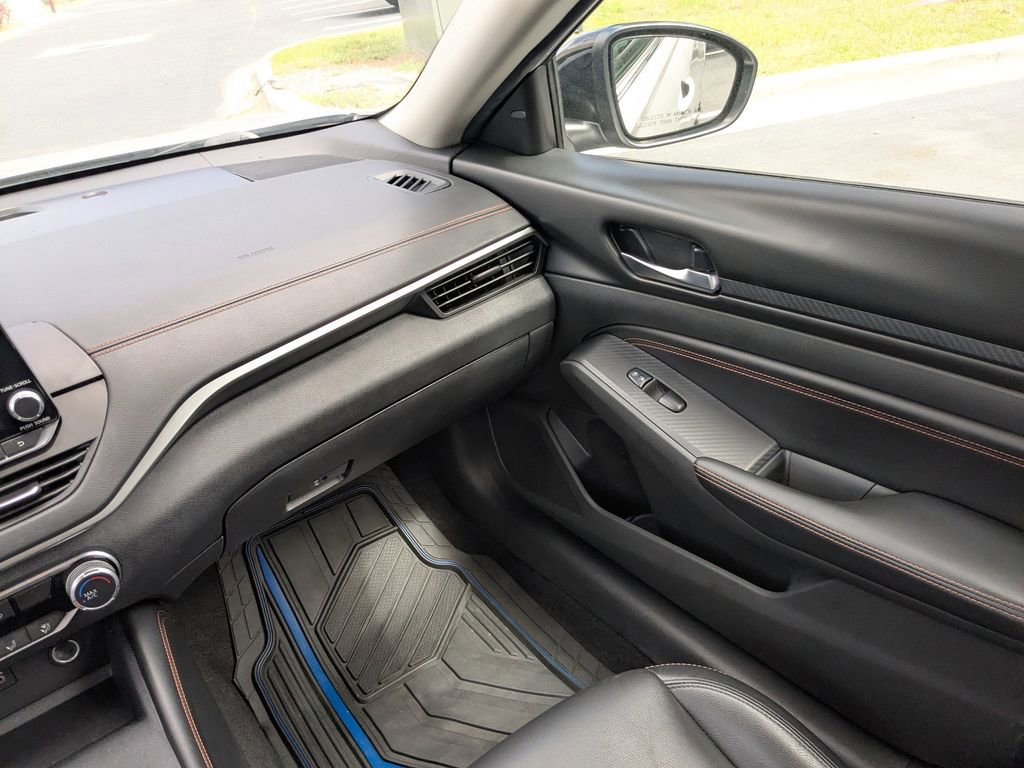 Used 2021 Nissan Altima 2.5 SR FWD image 16