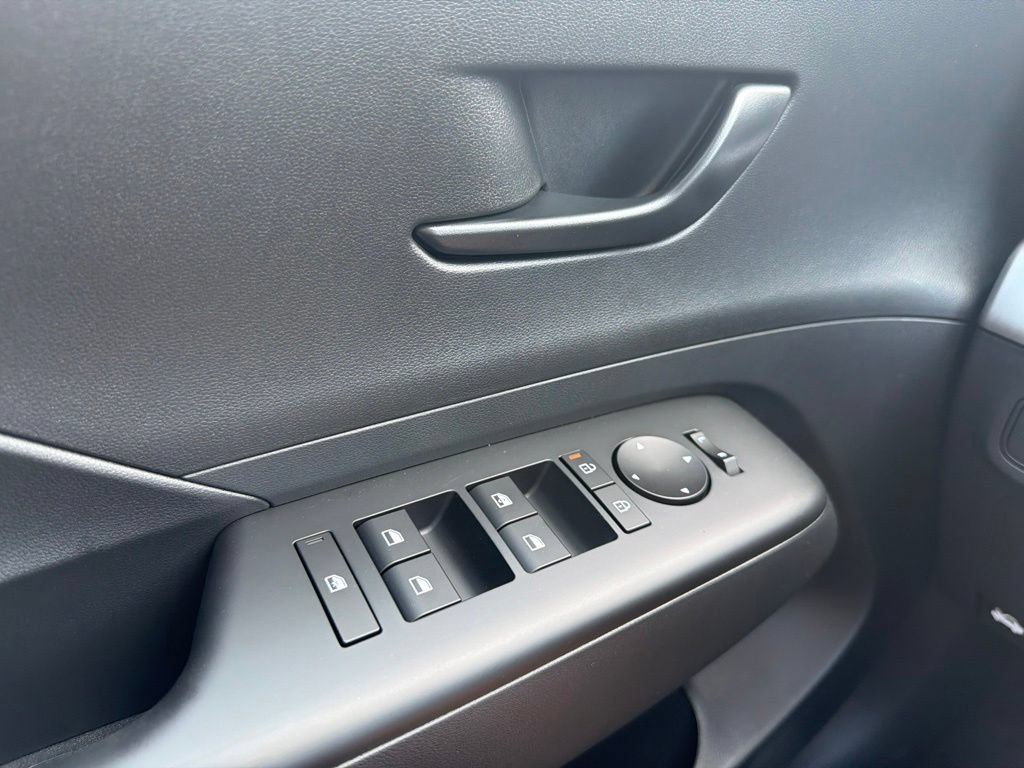 New 2027 Hyundai Kona SE AWD/4WD image 27