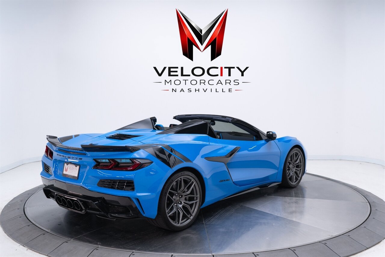 Used 2023 Chevrolet Corvette Z06 w/ Stealth Interior Trim Package RWD image 14