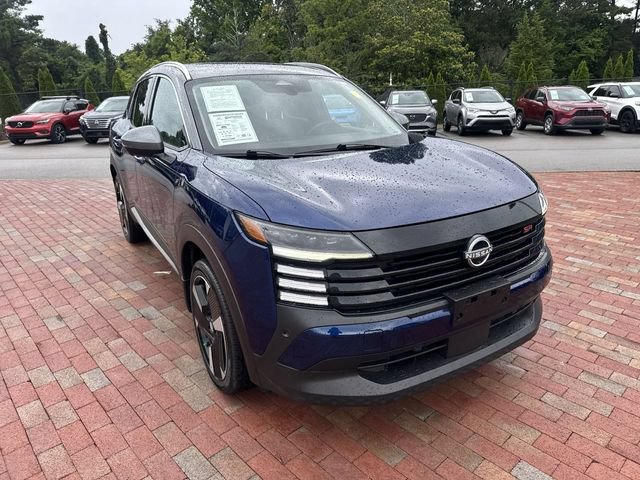 Used 2025 Nissan Kicks SR w/ SR Premium Package FWD image 38