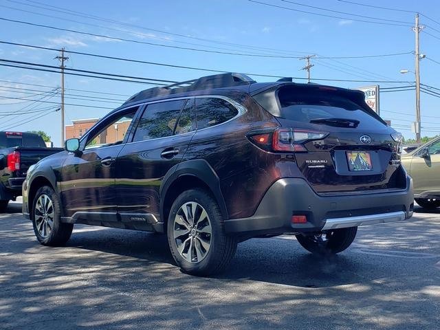 Used 2025 Subaru Outback Touring image 6