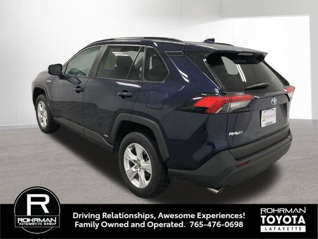 Used 2021 Toyota RAV4 XLE AWD/4WD image 4