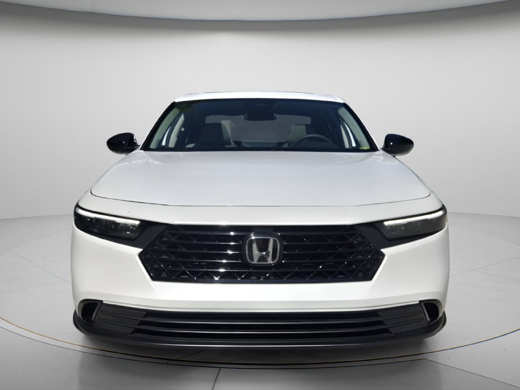 Certified 2025 Honda Accord SE image 4