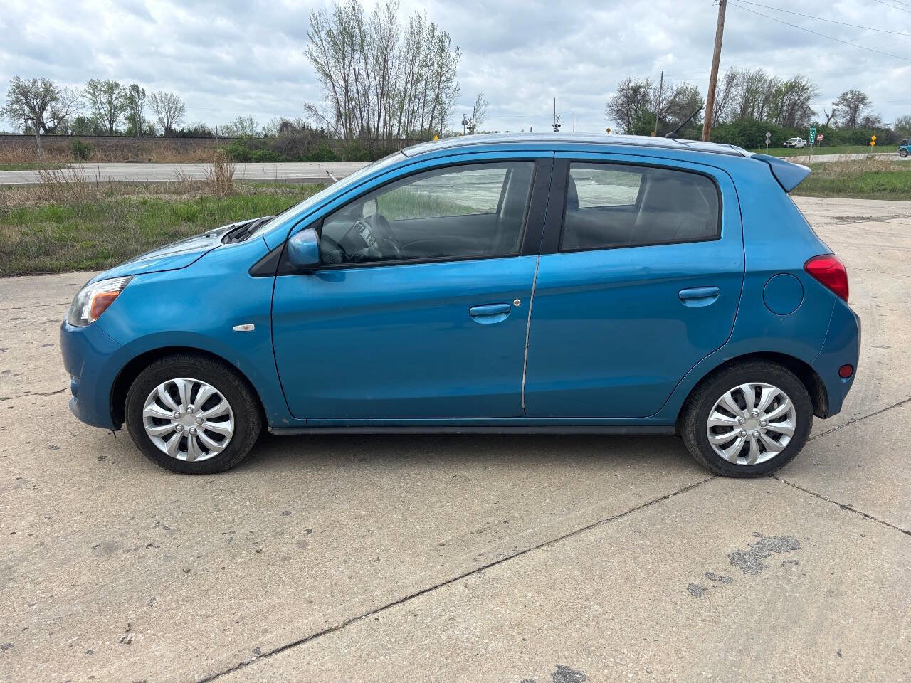Used 2015 Mitsubishi Mirage DE FWD image 9