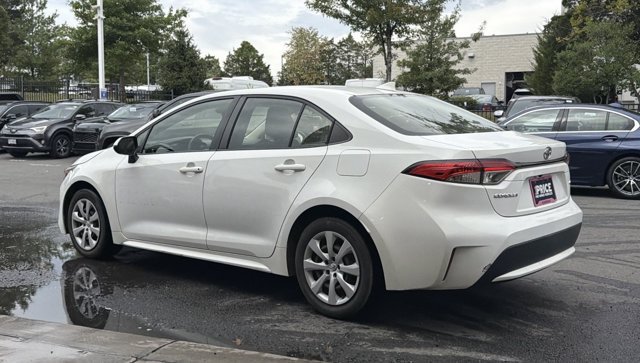 Used 2020 Toyota Corolla LE FWD image 7
