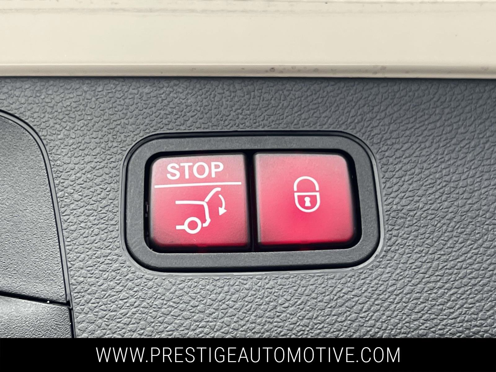 Used 2022 Mercedes-Benz GLC 300 4MATIC image 14