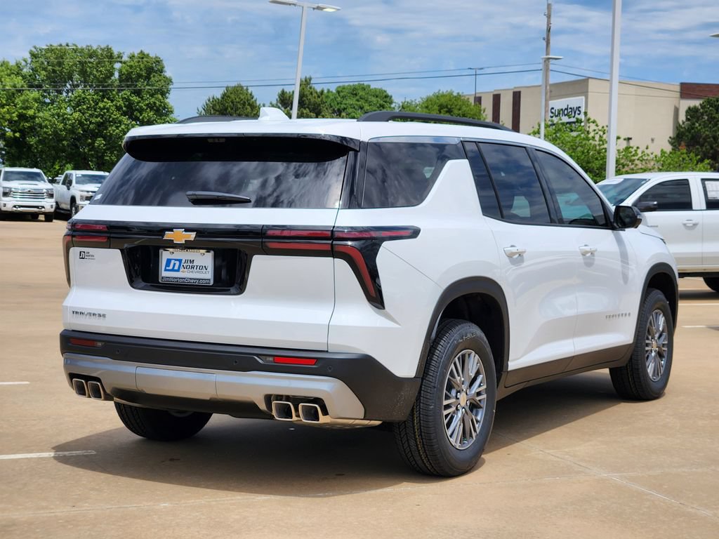 New 2026 Chevrolet Traverse LT w/ Driver Confidence Package FWD image 3