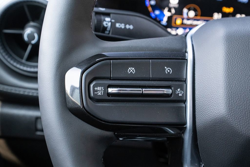 New 2025 Chevrolet Colorado LT w/ LT Convenience Package image 16