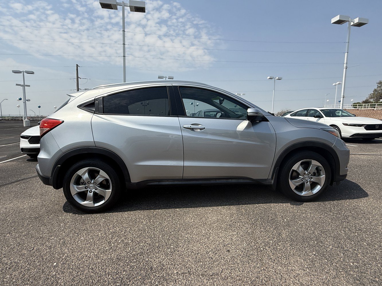 Used 2017 Honda HR-V EX-L image 4