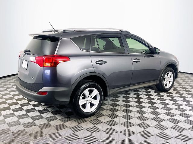 Used 2013 Toyota RAV4 XLE FWD image 8