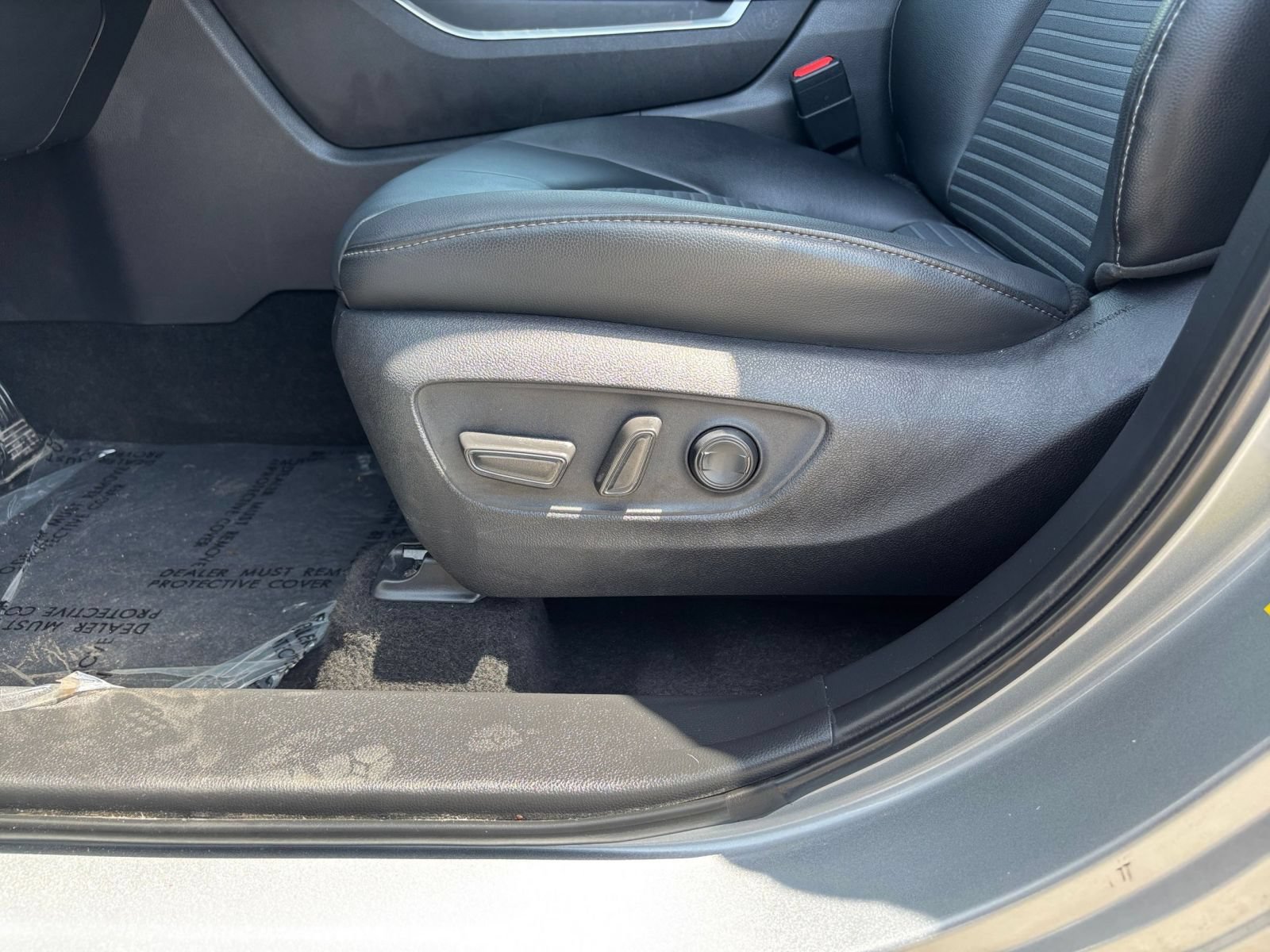 Used 2025 Toyota Highlander XSE AWD/4WD image 22