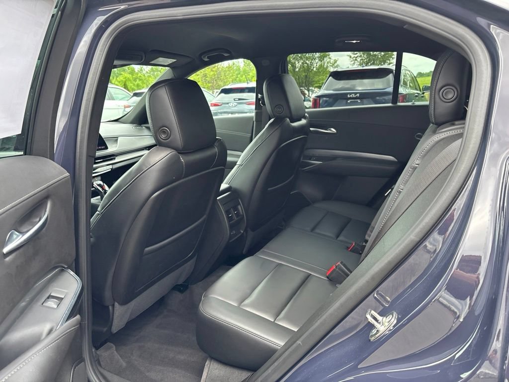 Used 2024 Cadillac XT4 Premium Luxury AWD/4WD image 12
