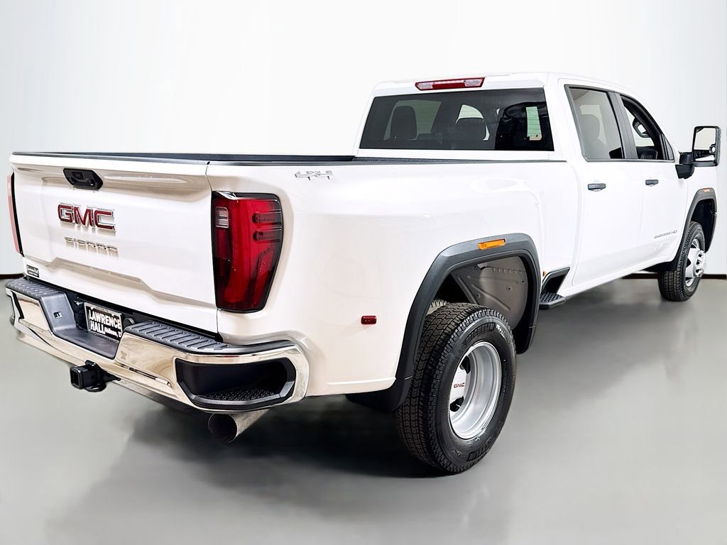 Certified 2026 GMC Sierra 3500 Pro AWD/4WD image 4