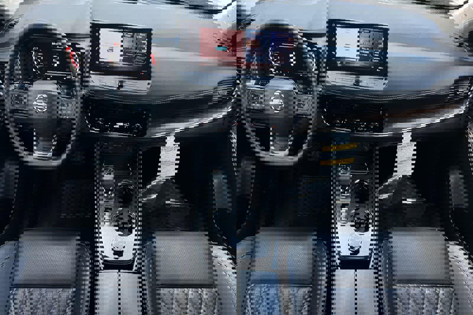 New 2026 Nissan Rogue Platinum image 4