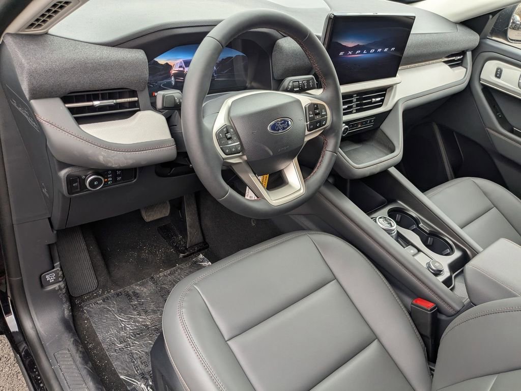 New 2026 Ford Explorer Active w/ Active Comfort Package image 17