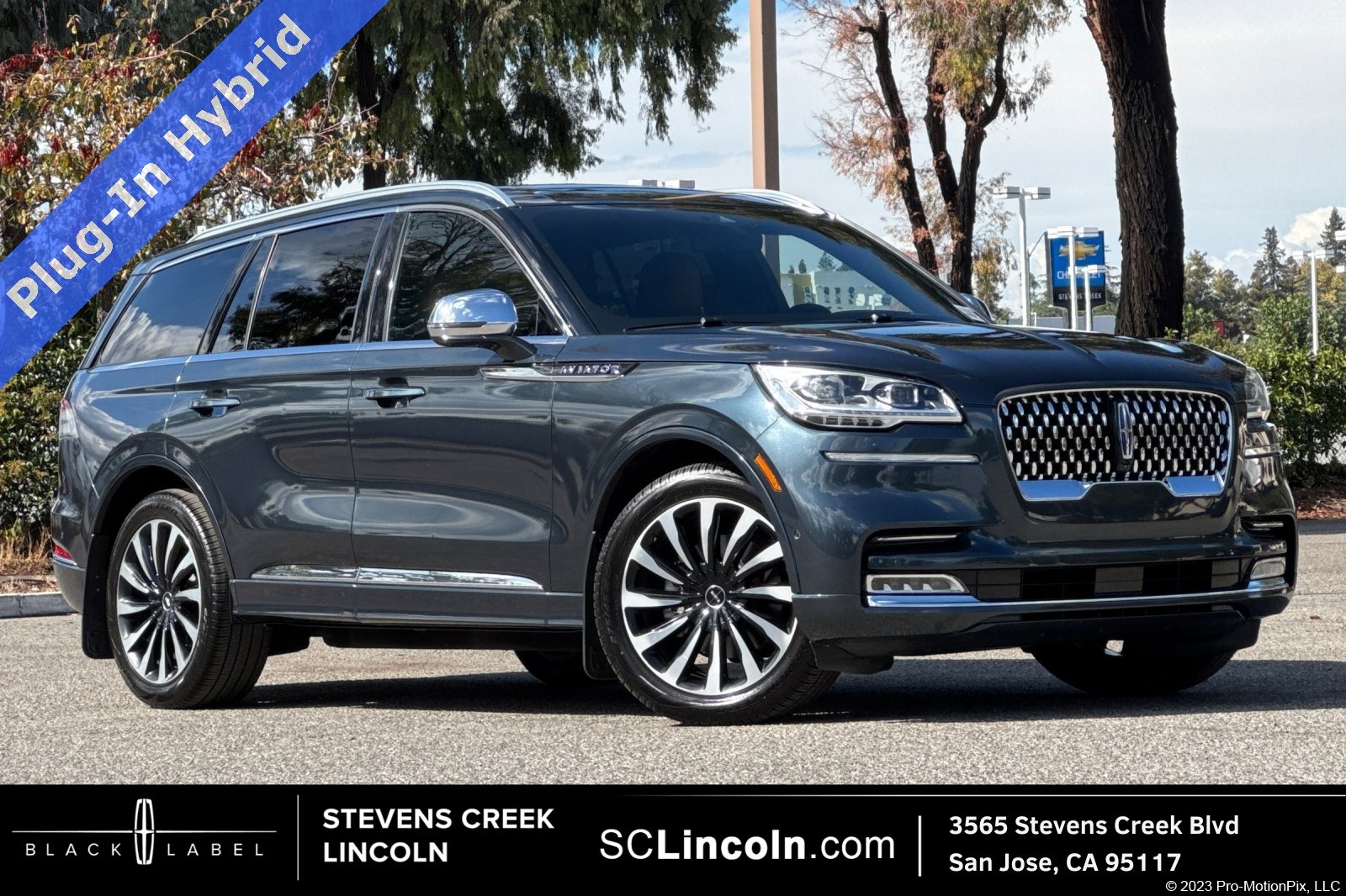 Used 2020 Lincoln Aviator Black Label Grand Touring w/ Class IV Trailer Tow Package image 1