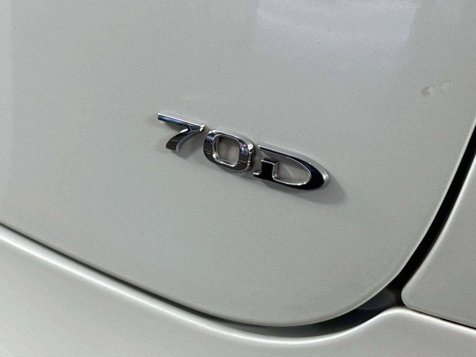 Used 2015 Tesla Model S 70D AWD/4WD image 15