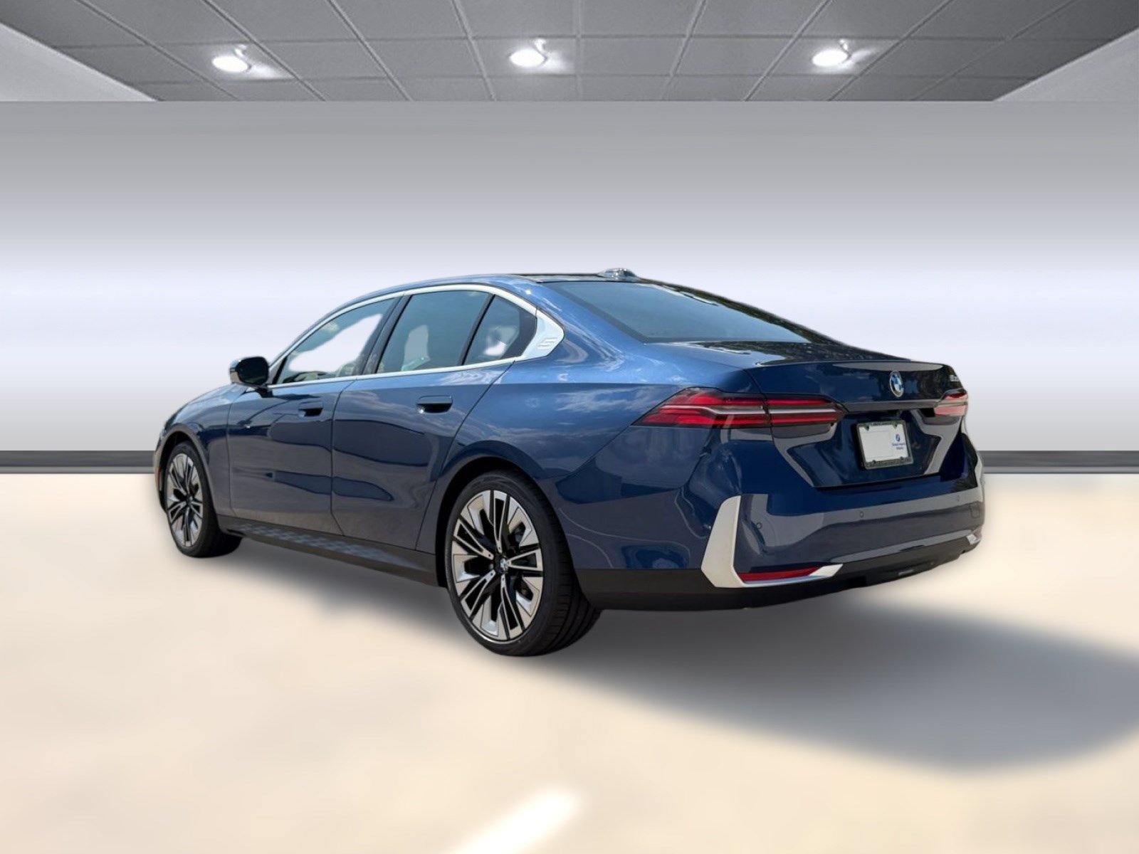New 2027 BMW 530i RWD image 3