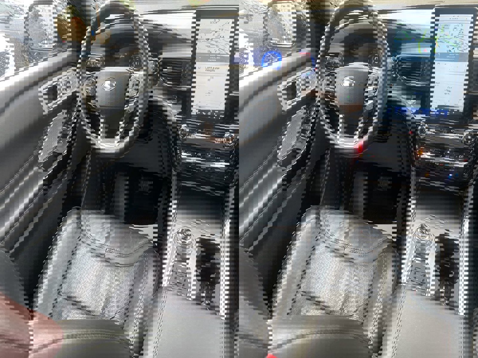 Used 2021 Ford Explorer Platinum w/ Equipment Group 601A AWD/4WD image 18