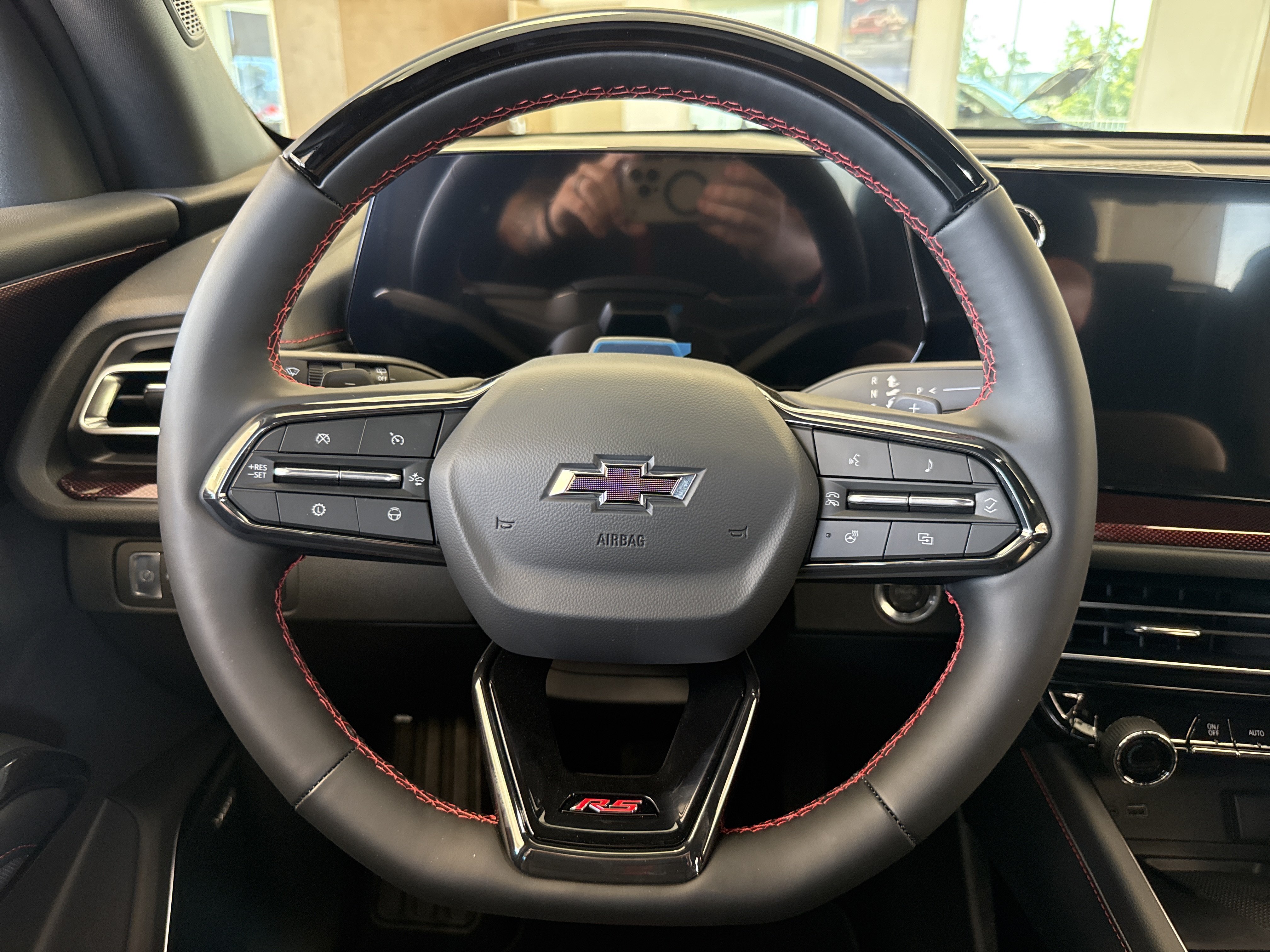 New 2026 Chevrolet Traverse RS AWD/4WD image 15