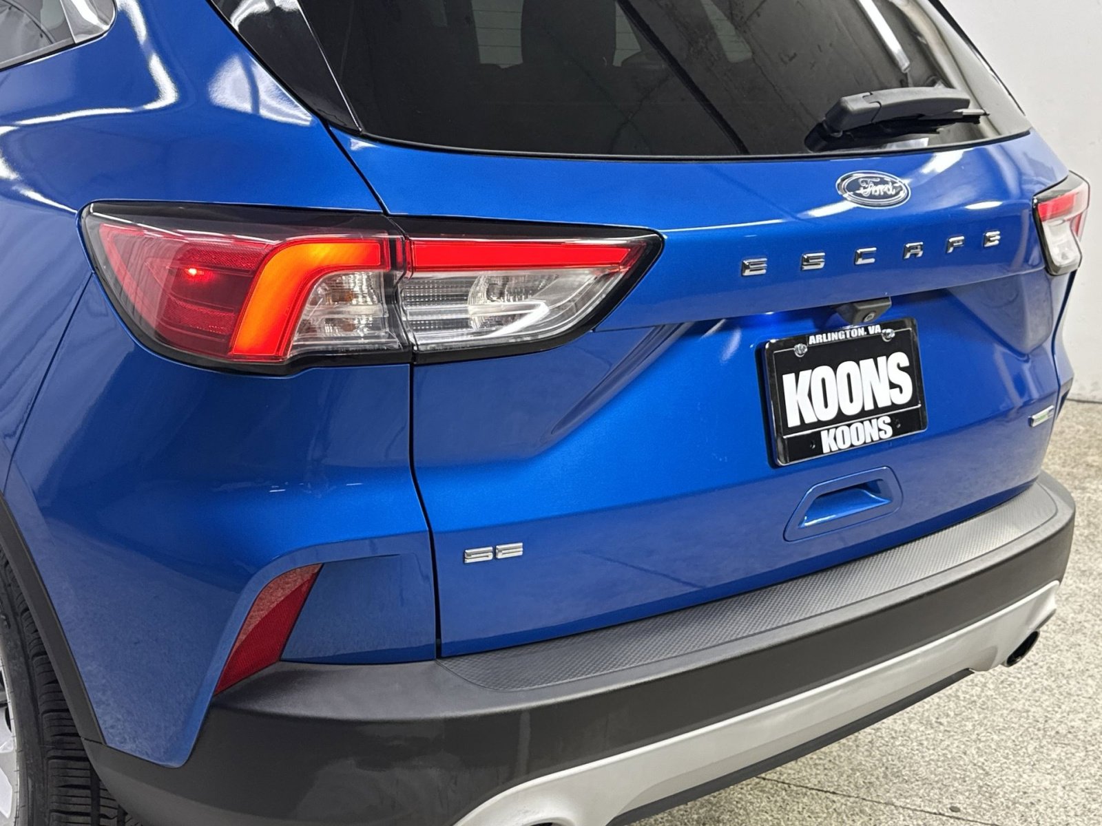 Used 2020 Ford Escape SE image 28