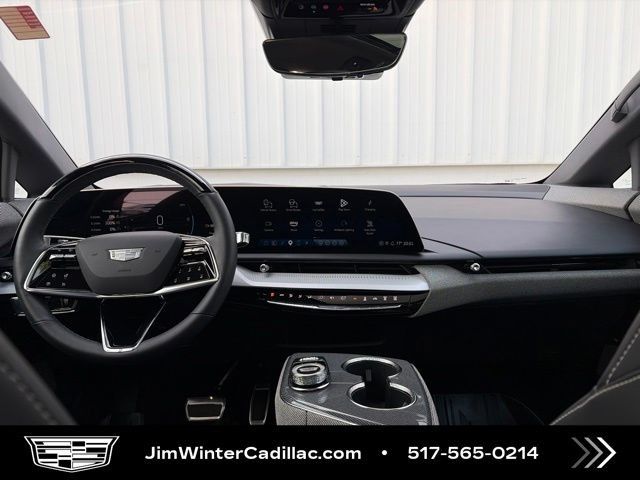 Certified 2025 Cadillac Optiq Luxury 2 w/ LPO, Floor Liner Package AWD/4WD image 17