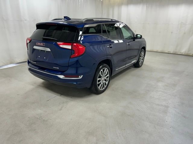 Used 2023 GMC Terrain Denali w/ Denali Premium Package image 5