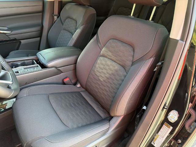 Certified 2025 Nissan Pathfinder SV w/ SV Premium Package FWD image 17