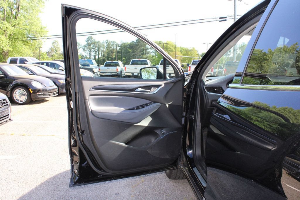 Used 2019 Buick Enclave Essence FWD image 11