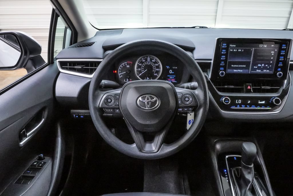 Used 2020 Toyota Corolla LE FWD image 18
