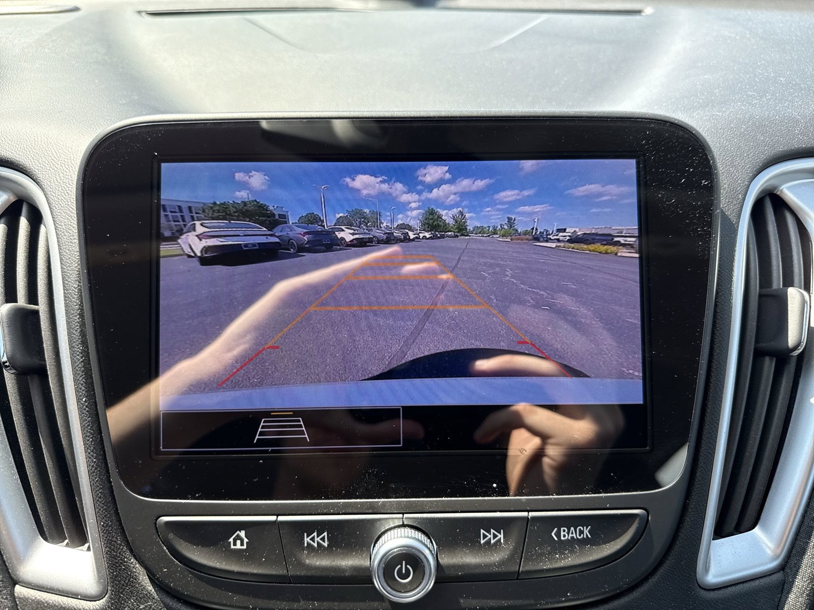 Used 2024 Chevrolet Malibu LS FWD image 18