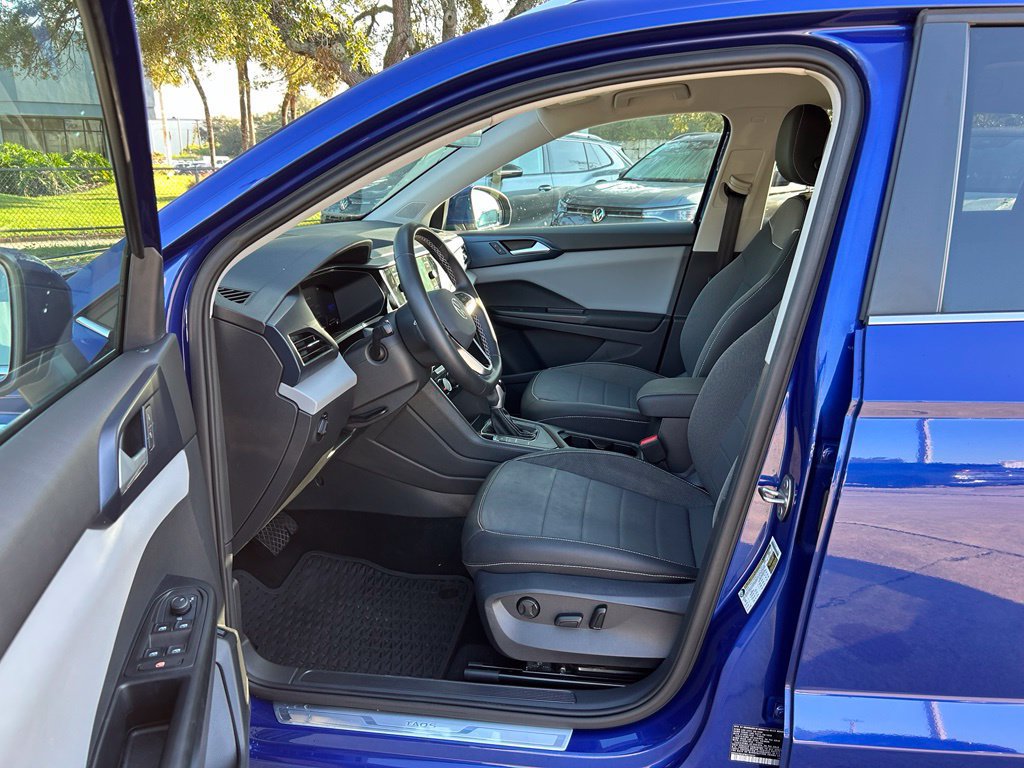 Certified 2023 Volkswagen Taos SE FWD image 15