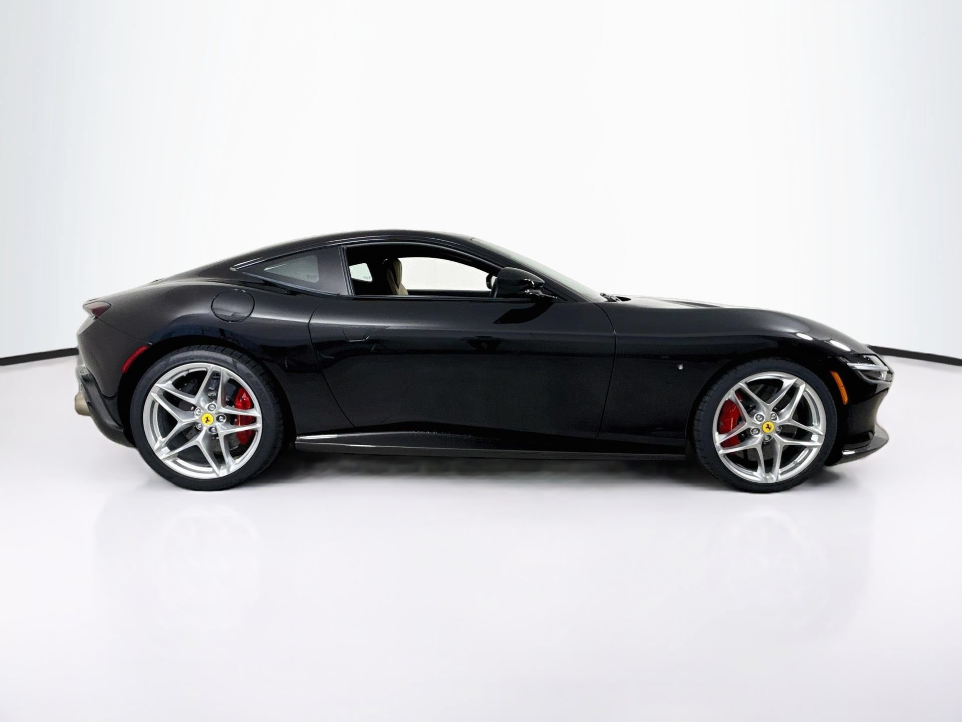 Certified 2021 Ferrari Roma RWD image 8