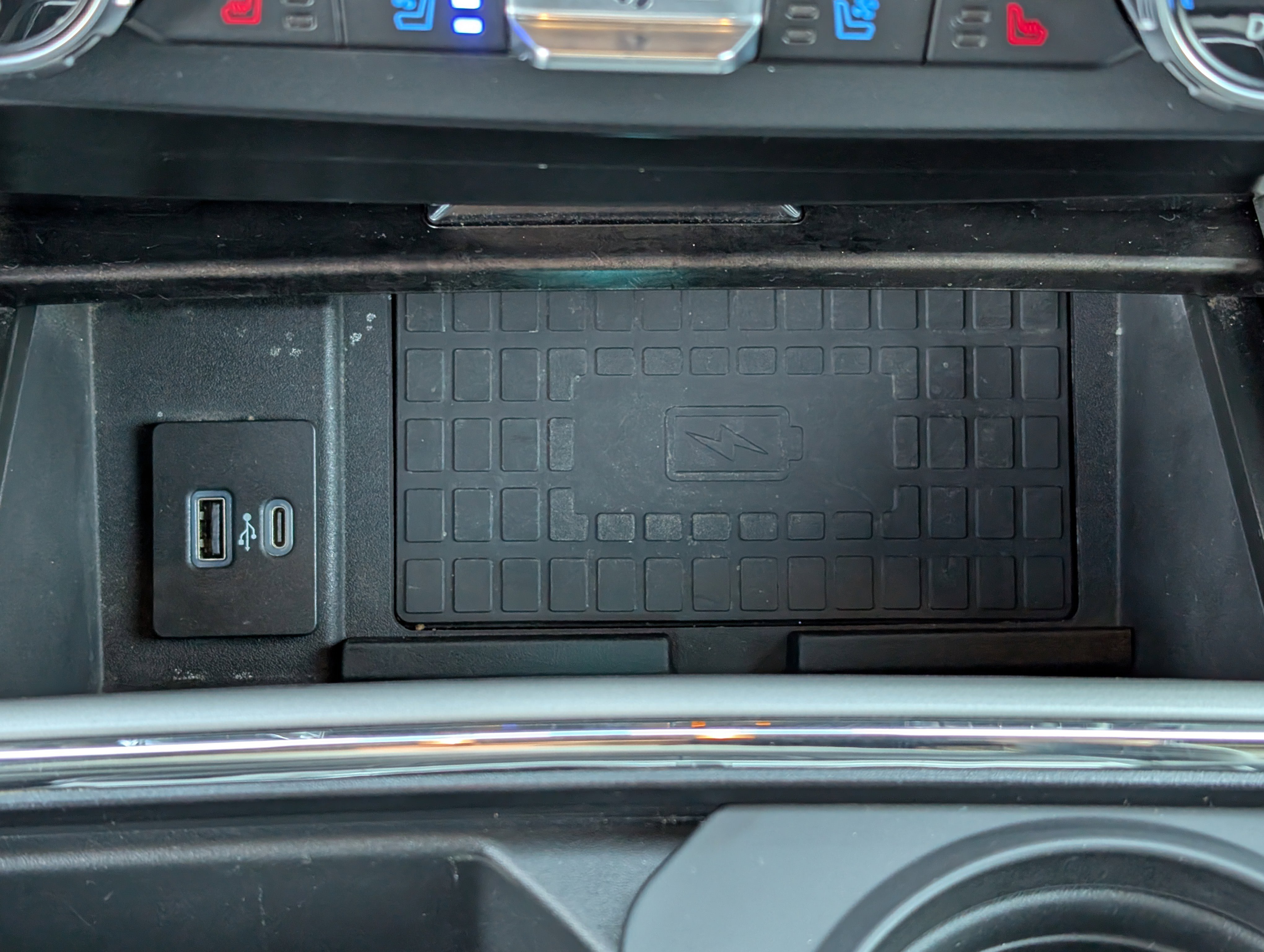 Used 2022 Ford F250 Lariat w/ Black Appearance Package image 28