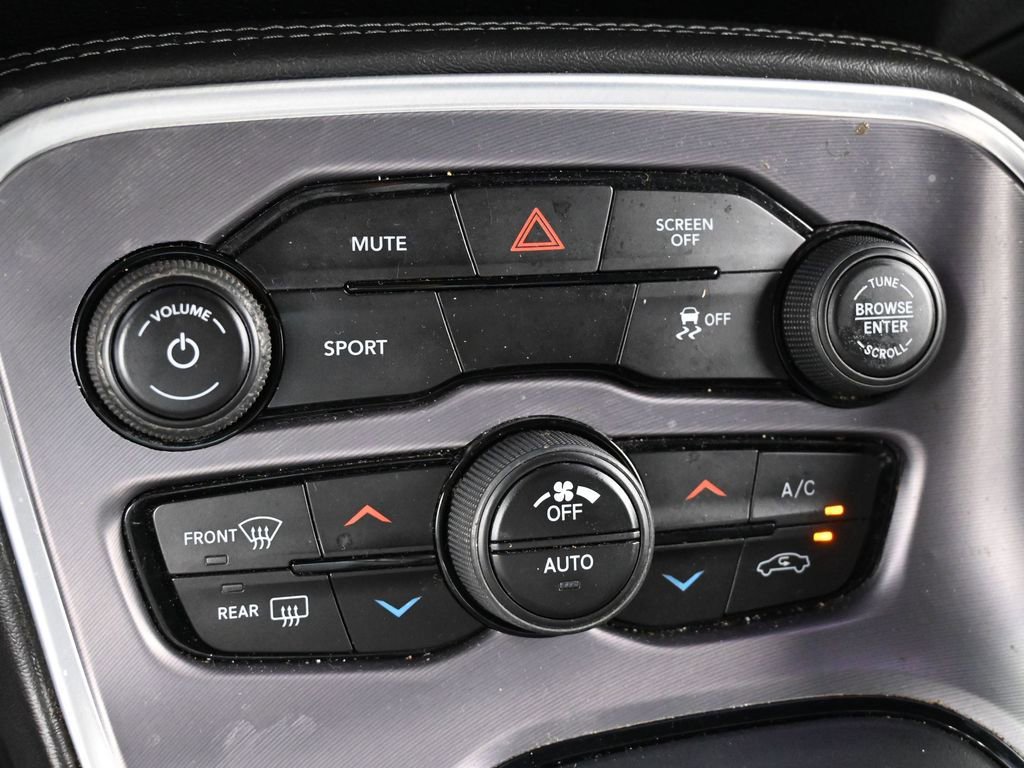 Used 2019 Dodge Challenger SXT image 24