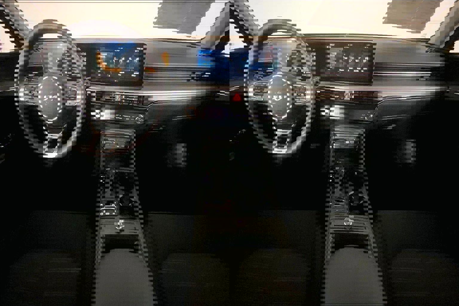 Used 2025 Kia K5 LXS image 15