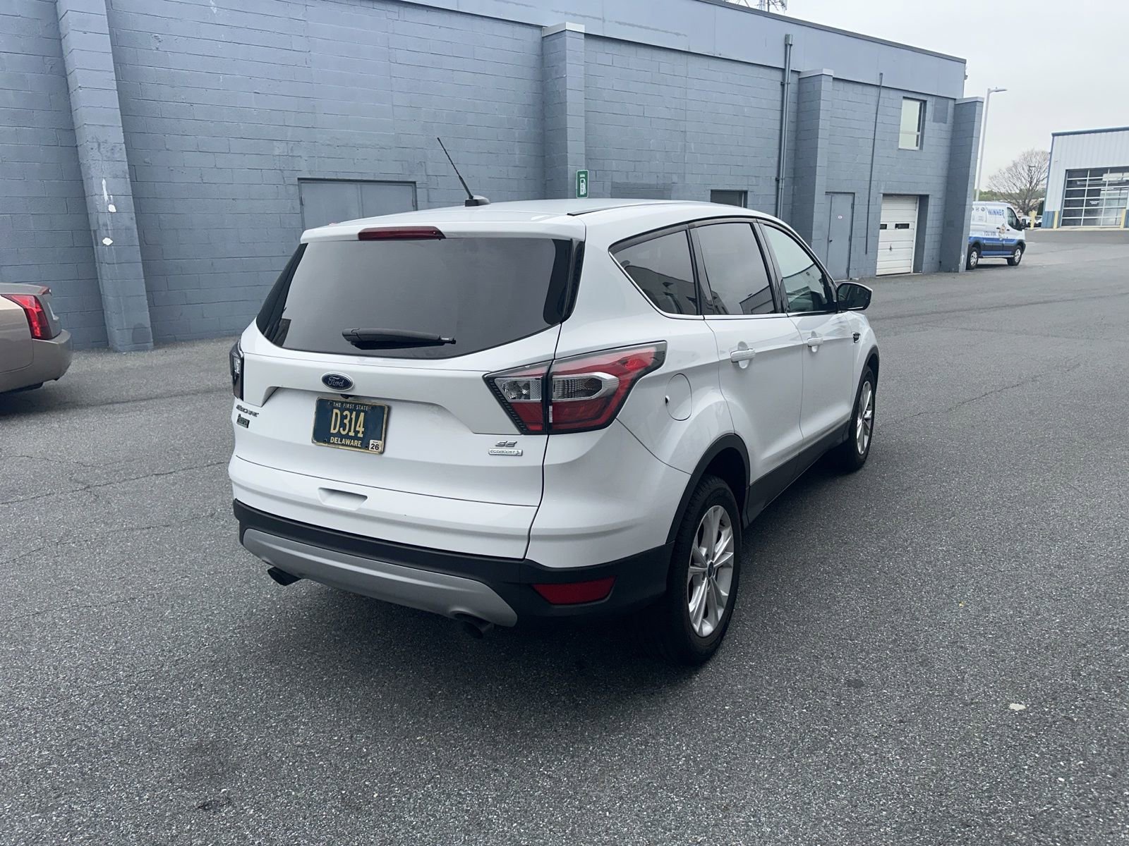Used 2017 Ford Escape SE image 6