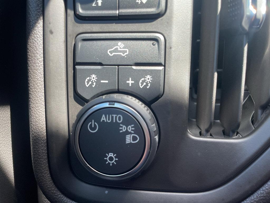Used 2024 Chevrolet Silverado 1500 Custom Trail Boss w/ Turbomax Blackout Package image 33