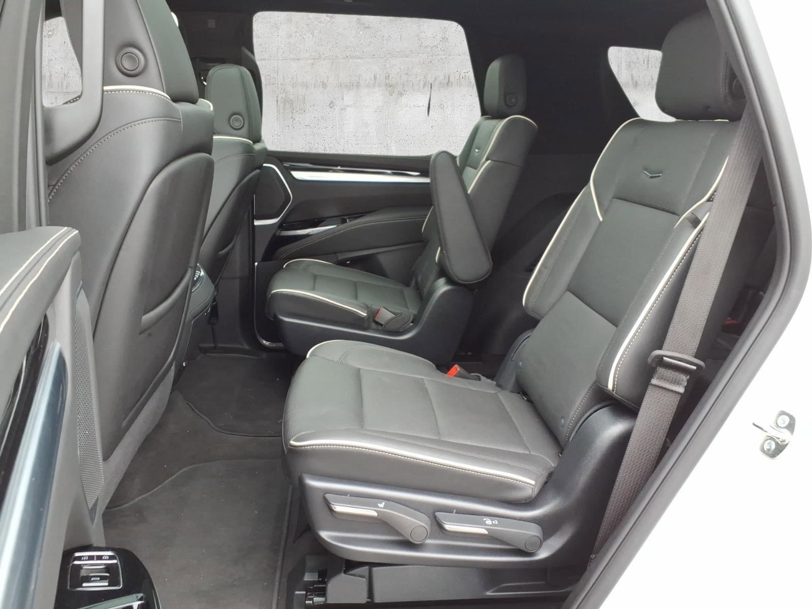 Used 2025 Cadillac Escalade Sport w/ Touring Package AWD/4WD image 9