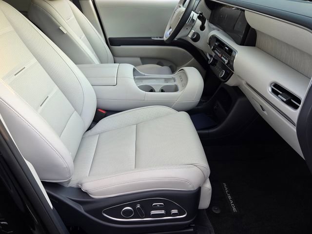Certified 2026 Hyundai Palisade Calligraphy AWD/4WD image 21