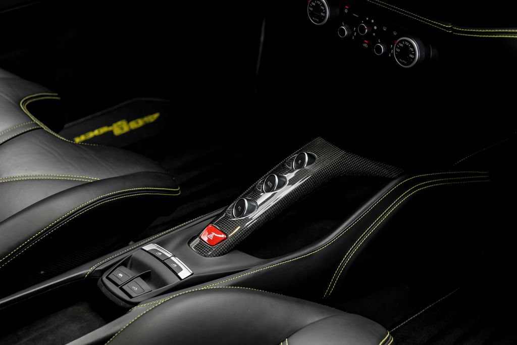 Used 2018 Ferrari 488 Spider RWD image 21
