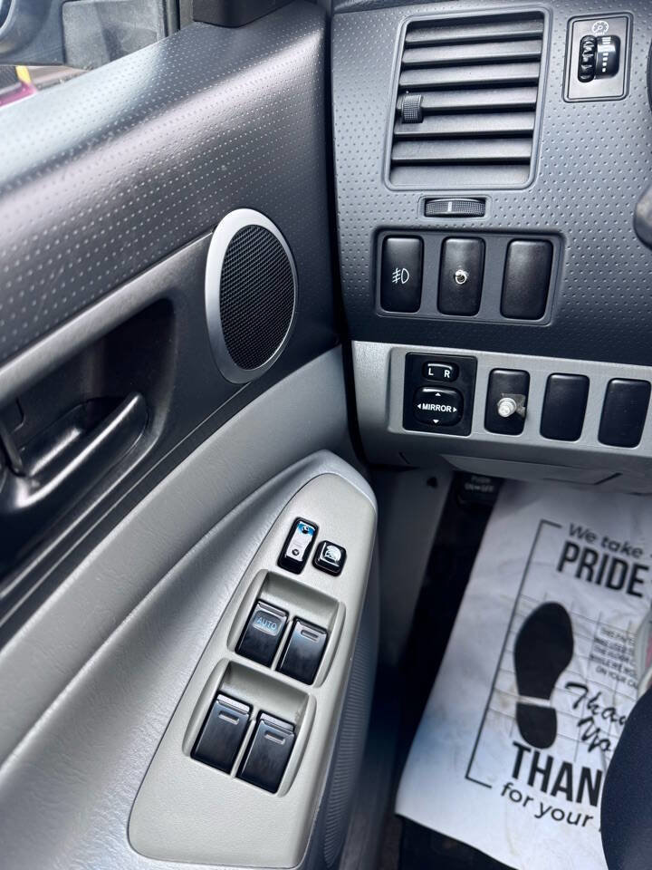 Used 2006 Toyota Tacoma PreRunner image 21