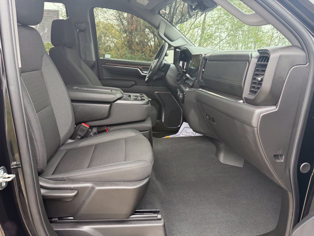 Used 2025 Chevrolet Silverado 1500 LT AWD/4WD image 21