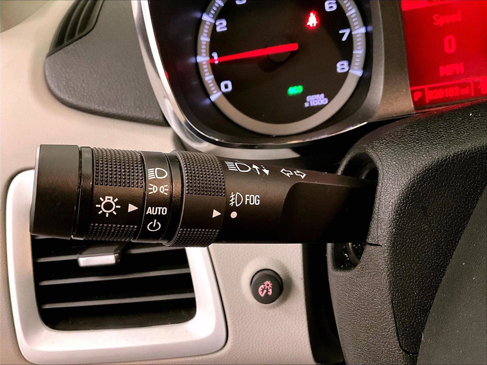 Used 2015 GMC Terrain SLE image 30