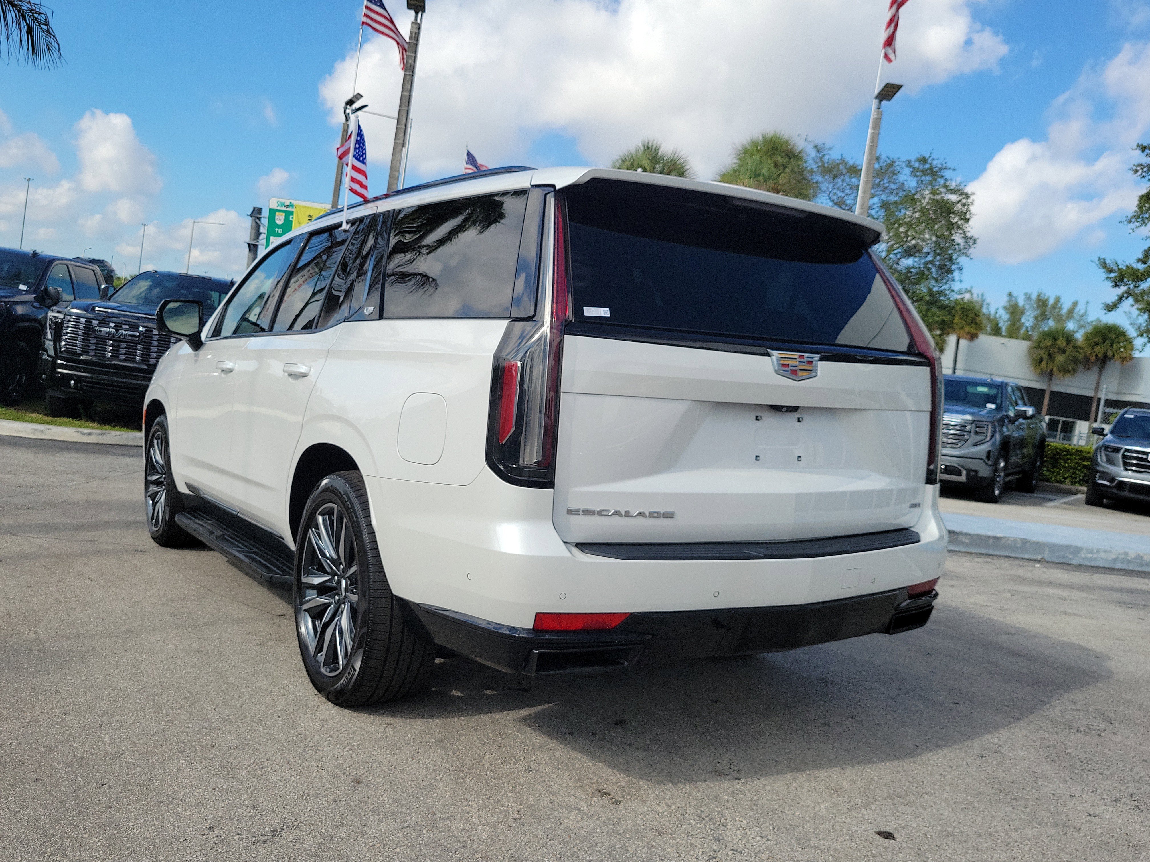 Used 2021 Cadillac Escalade Sport w/ Driver Assist Tech Package image 7