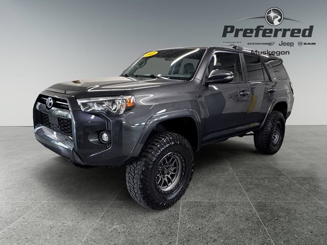 Used 2022 Toyota 4Runner SR5 Premium AWD/4WD image 10