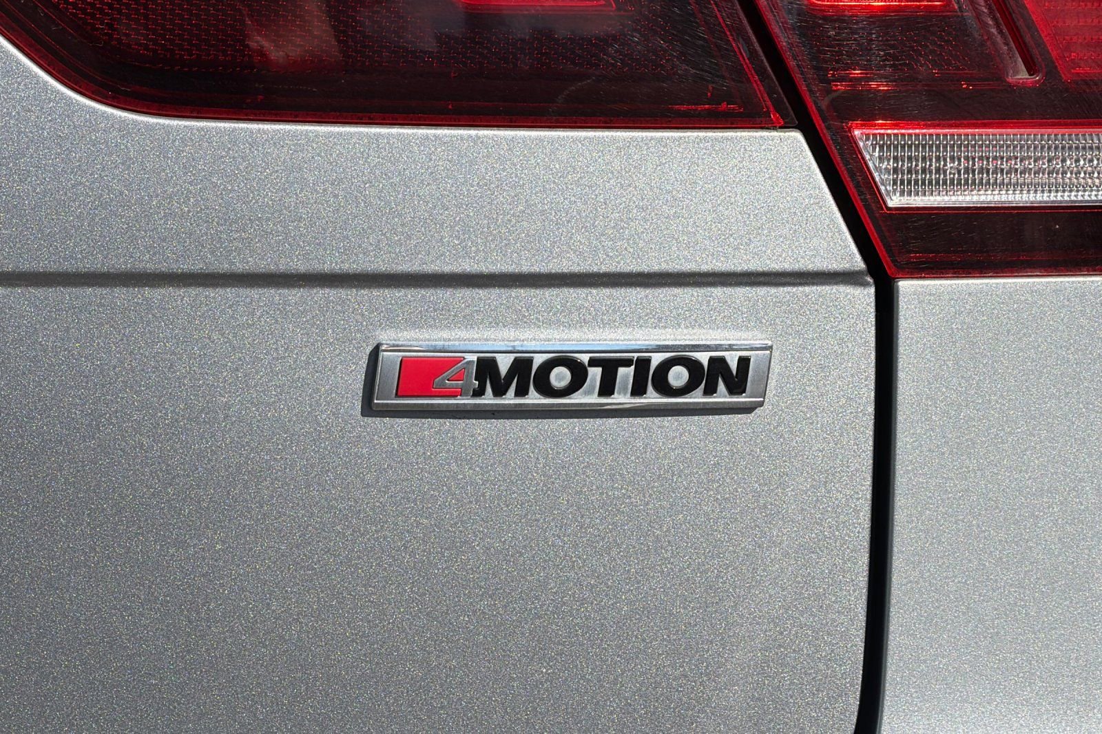 Used 2019 Volkswagen Tiguan S w/ Driver Assistance Package image 25